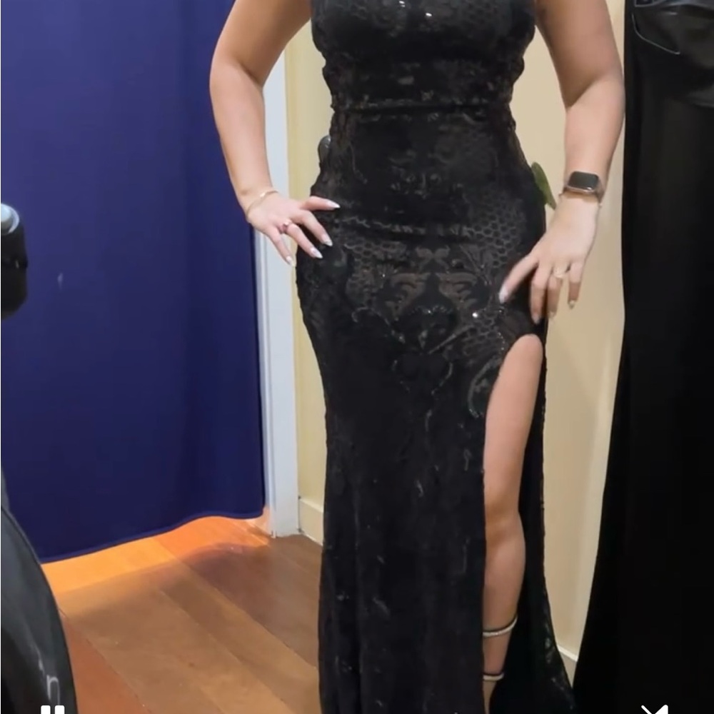 Elegant Black Evening Gown